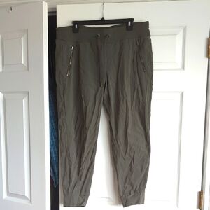 Athleta Trekkie North Joggers Olive 16